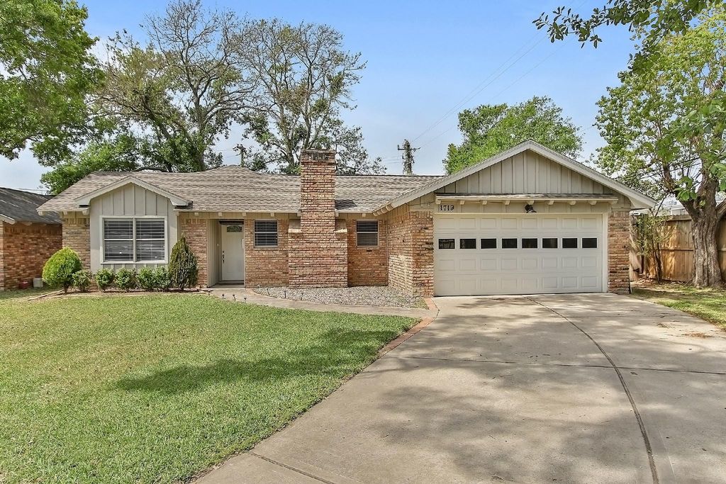 1719 Longhorn Drive, Houston, TX 77080