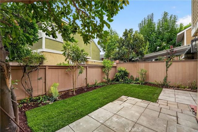 20 Rosewood, Aliso Viejo, CA 92656