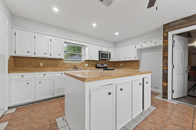 6102 Crakston Street, Houston, TX 77084