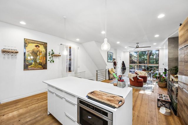 1050 N MARSHFIELD Avenue 1, Chicago, IL 60622