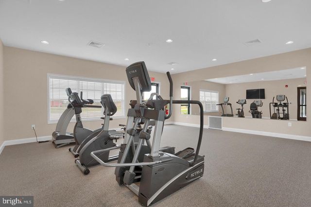 732 FARMWOOD LN, Lebanon, PA 17042
