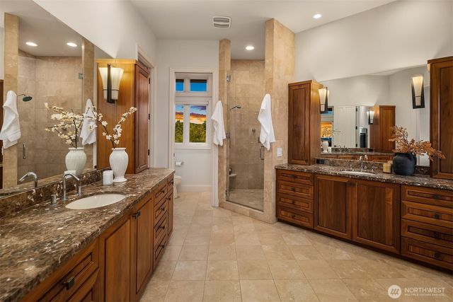 3052 NE Harrison Street, Issaquah, WA 98029