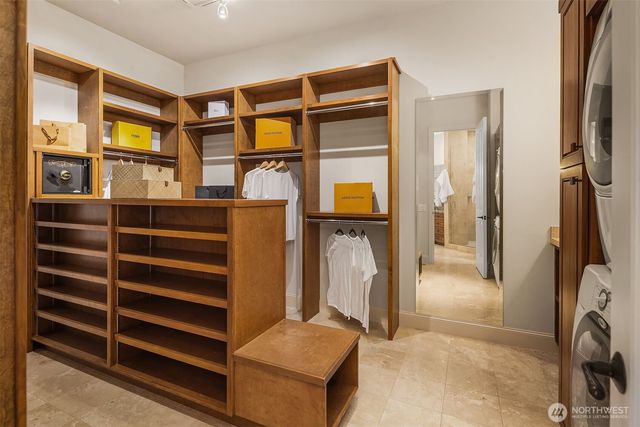 3052 NE Harrison Street, Issaquah, WA 98029