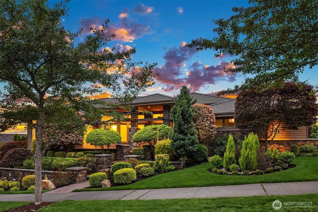 3052 NE Harrison Street, Issaquah, WA 98029
