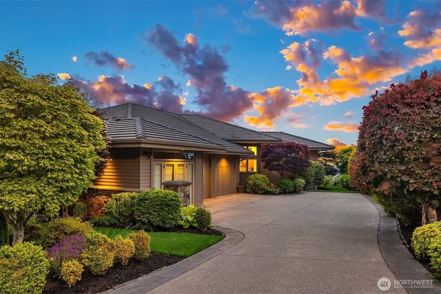 3052 NE Harrison Street, Issaquah, WA 98029