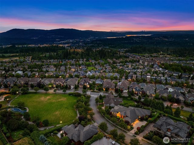 3052 NE Harrison Street, Issaquah, WA 98029