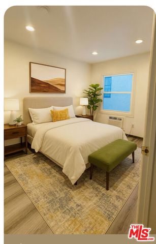 133 S Crescent Drive 8, Beverly Hills, CA 90212