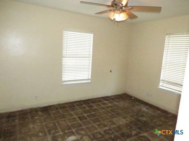 313 Mary Street, Rockdale, TX 76567