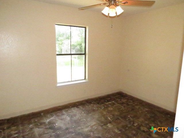 313 Mary Street, Rockdale, TX 76567