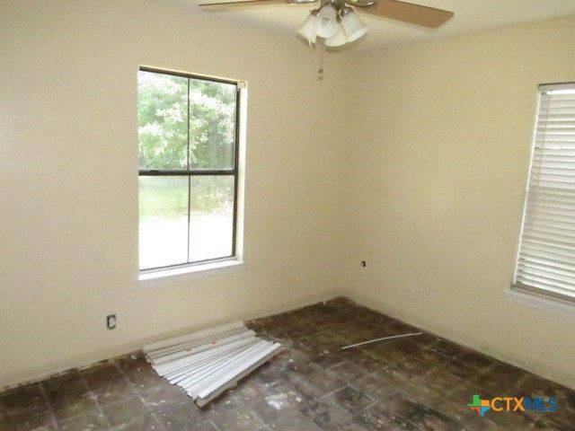 313 Mary Street, Rockdale, TX 76567