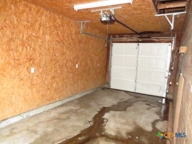 313 Mary Street, Rockdale, TX 76567