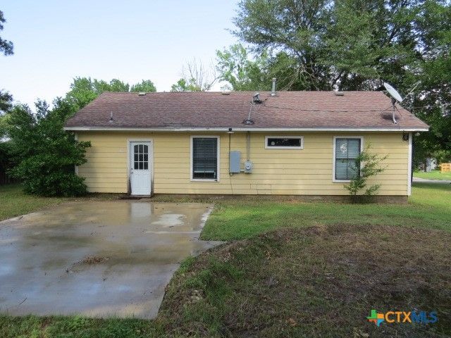 313 Mary Street, Rockdale, TX 76567