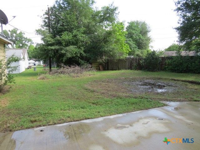 313 Mary Street, Rockdale, TX 76567