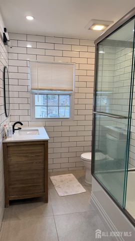 25 Mountain Avenue, North Plainfield, NJ 07060