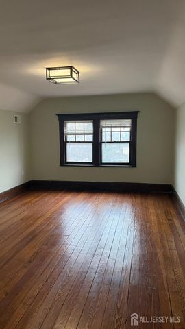 25 Mountain Avenue, North Plainfield, NJ 07060