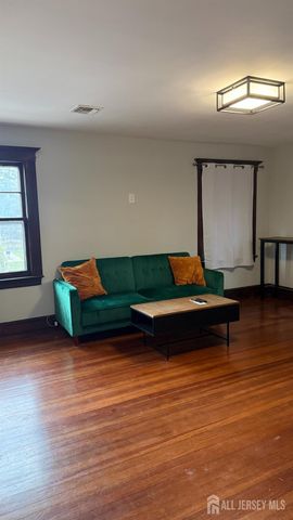25 Mountain Avenue, North Plainfield, NJ 07060