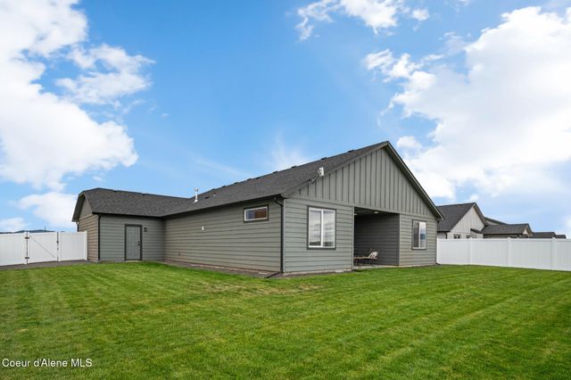 11485 N SIMMONS LN, Rathdrum, ID 83858