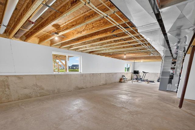 1350 Arrowood CIRCLE W, Oconomowoc, WI 53066