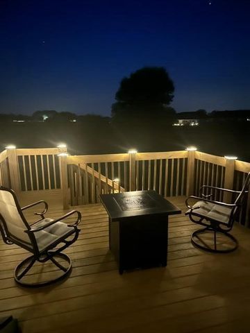 1350 Arrowood CIRCLE W, Oconomowoc, WI 53066