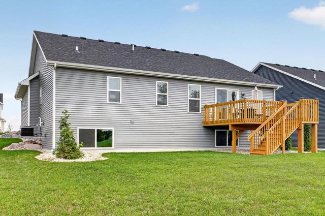 1350 Arrowood CIRCLE W, Oconomowoc, WI 53066