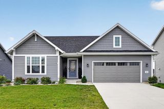 1350 Arrowood CIRCLE W, Oconomowoc, WI 53066