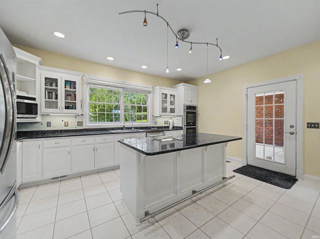 6288 Woodsboro Road, Newburgh, IN 47630