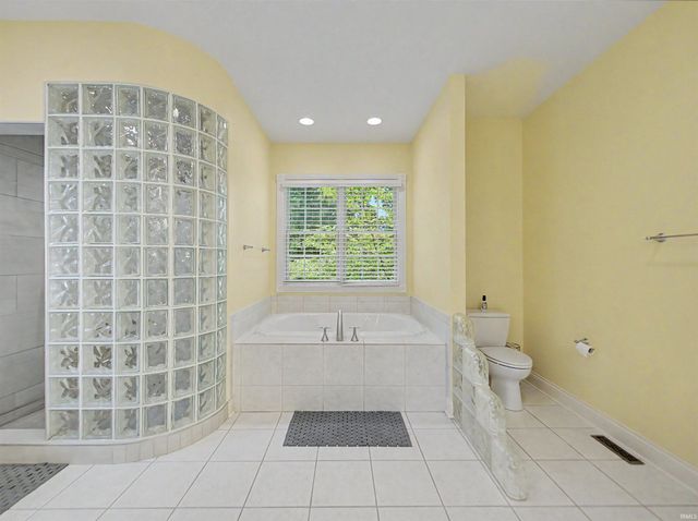 6288 Woodsboro Road, Newburgh, IN 47630