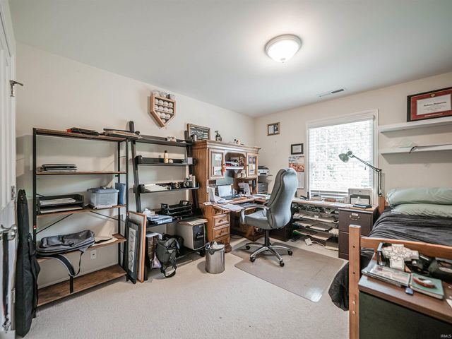 6288 Woodsboro Road, Newburgh, IN 47630