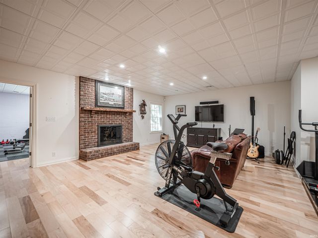 6288 Woodsboro Road, Newburgh, IN 47630