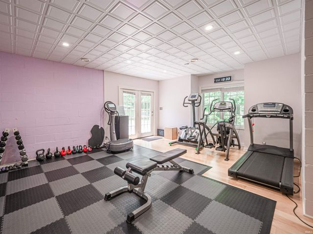 6288 Woodsboro Road, Newburgh, IN 47630