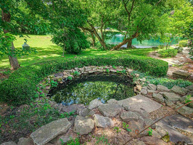 6288 Woodsboro Road, Newburgh, IN 47630