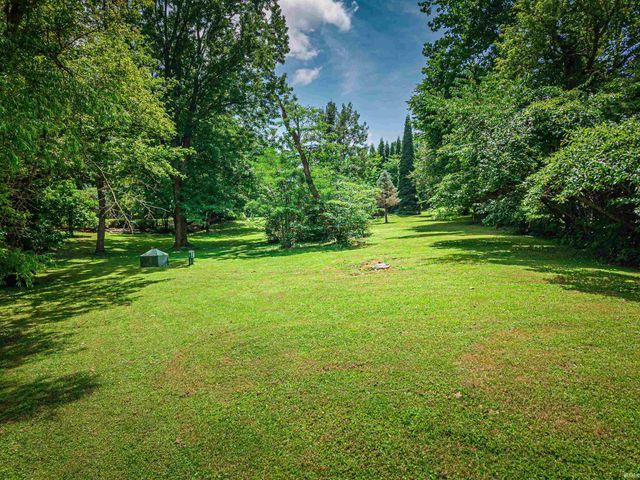 6288 Woodsboro Road, Newburgh, IN 47630
