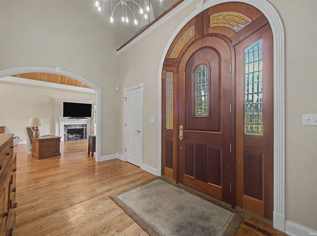 6288 Woodsboro Road, Newburgh, IN 47630