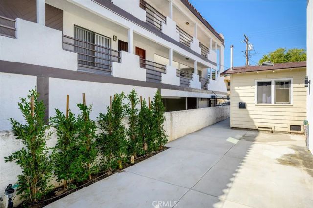 1025 Linden Avenue B, Glendale, CA 91201