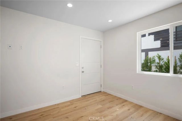 1025 Linden Avenue B, Glendale, CA 91201