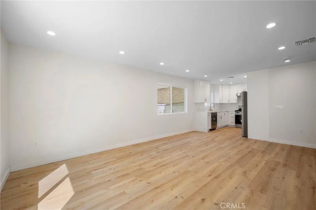 1025 Linden Avenue B, Glendale, CA 91201