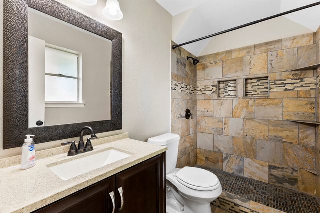 1705 Santa Clara Court, Grand Prairie, TX 75051