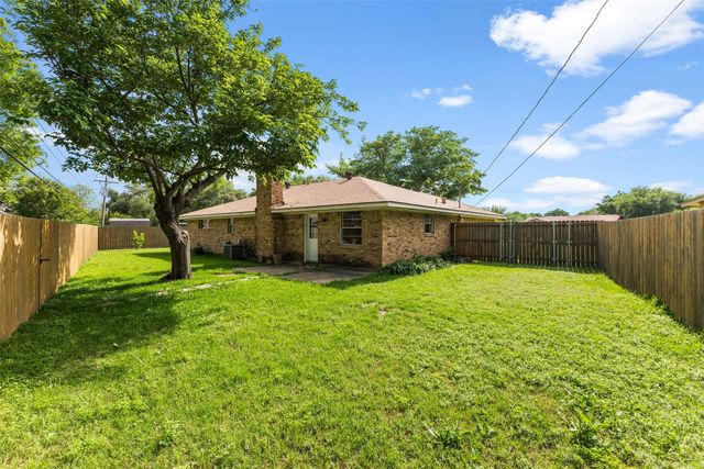 1705 Santa Clara Court, Grand Prairie, TX 75051