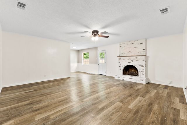 1705 Santa Clara Court, Grand Prairie, TX 75051