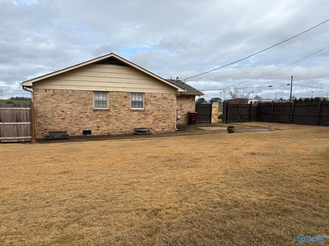 19372 Huntsville Brownsferry Road, Athens, AL 35611