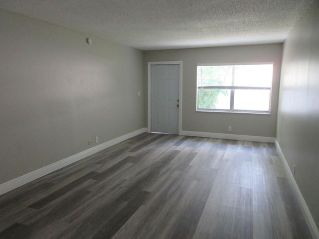 8601 NW 35th Street 9, Coral Springs, FL 33065