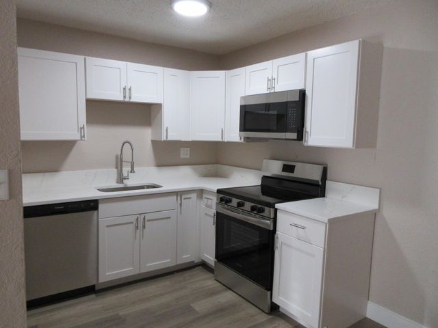 8601 NW 35th Street 9, Coral Springs, FL 33065