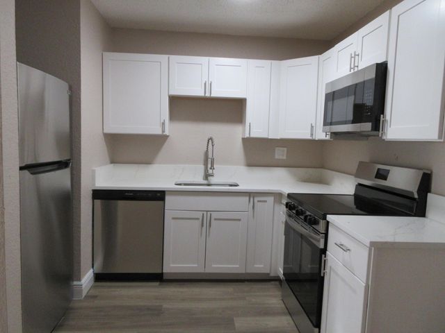 8601 NW 35th Street 9, Coral Springs, FL 33065
