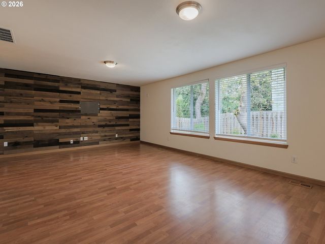 5213 Se COOT Way, Hillsboro, OR 97123