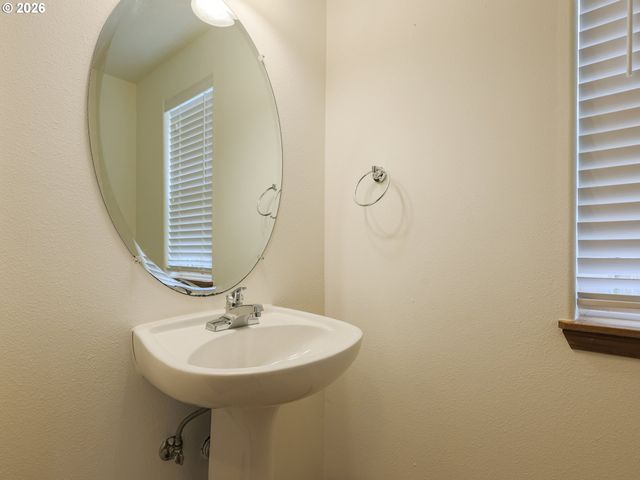 5213 Se COOT Way, Hillsboro, OR 97123