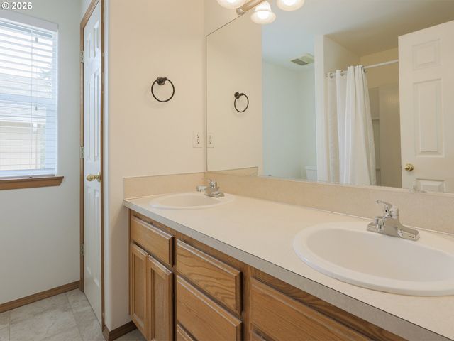 5213 Se COOT Way, Hillsboro, OR 97123