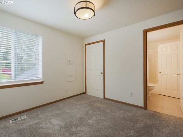 5213 Se COOT Way, Hillsboro, OR 97123