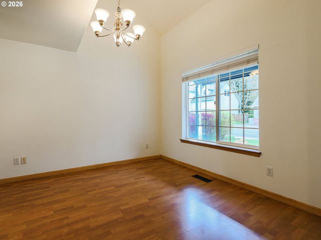 5213 Se COOT Way, Hillsboro, OR 97123