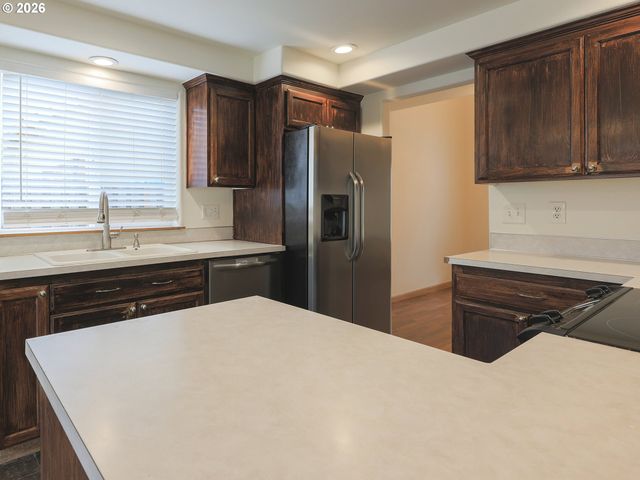 5213 Se COOT Way, Hillsboro, OR 97123