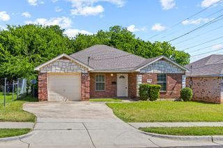 2206 Spikes Street, Grand Prairie, TX 75051